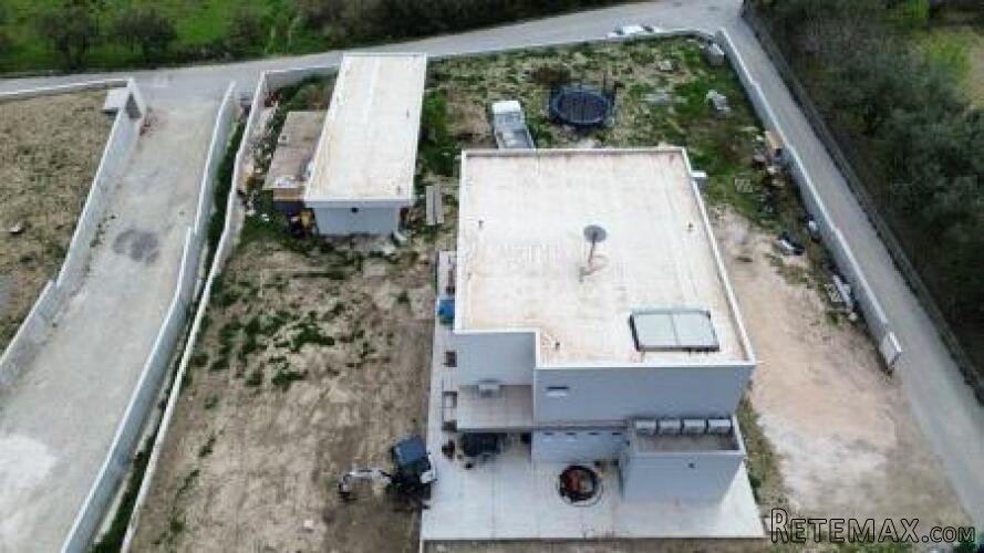 Dvoetažna kuća i odvojeni apartman 280m2 - 2