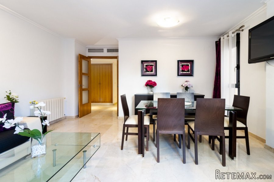 Piso en Alicante zona Centro, 108.00 m. de superficie, 600.. - 2