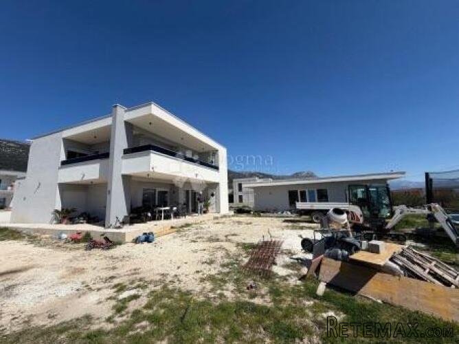 Dvoetažna kuća i odvojeni apartman 280m2 - 3