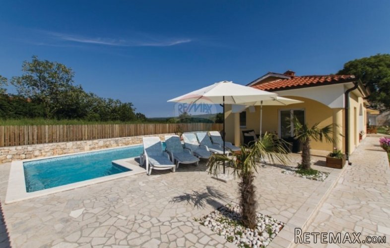 ISTRA, KUĆA ZA ODMOR 4* SA DVIJE STAMBENE JEDINICE... - 2