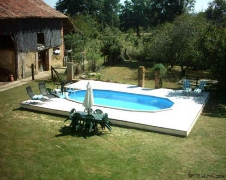 Romantic courtyard farmhouse with two.. - 2