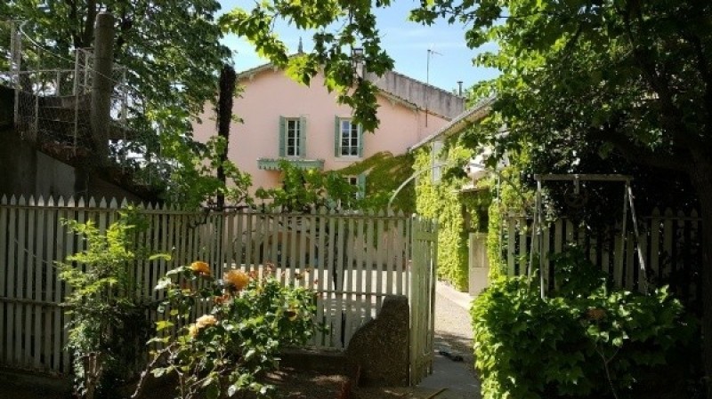 Winemakers Property With Maison De..