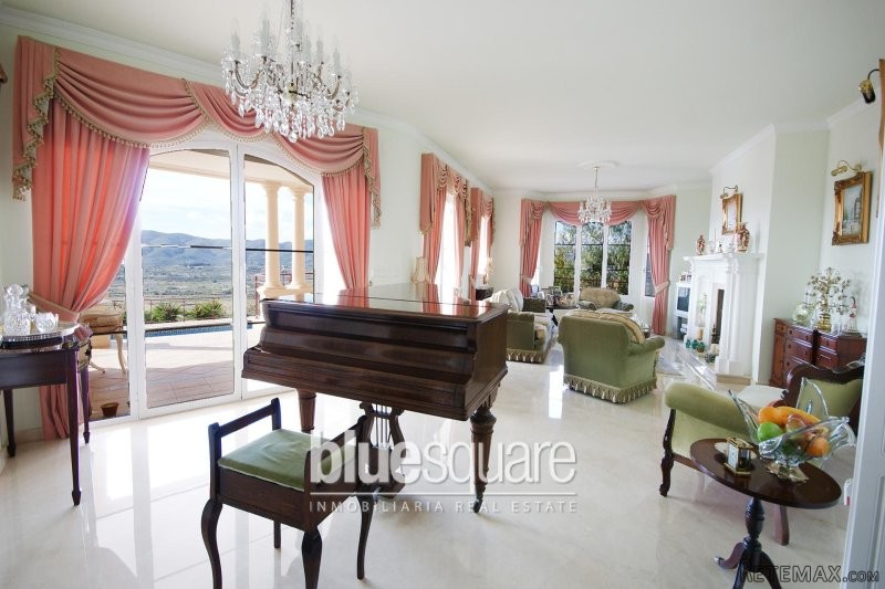 Stunning 7 bedroom villa with amazing.. - 2