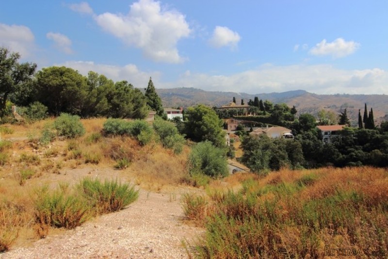 HM4O2700 - Plot For sale in Elviria.. - 2
