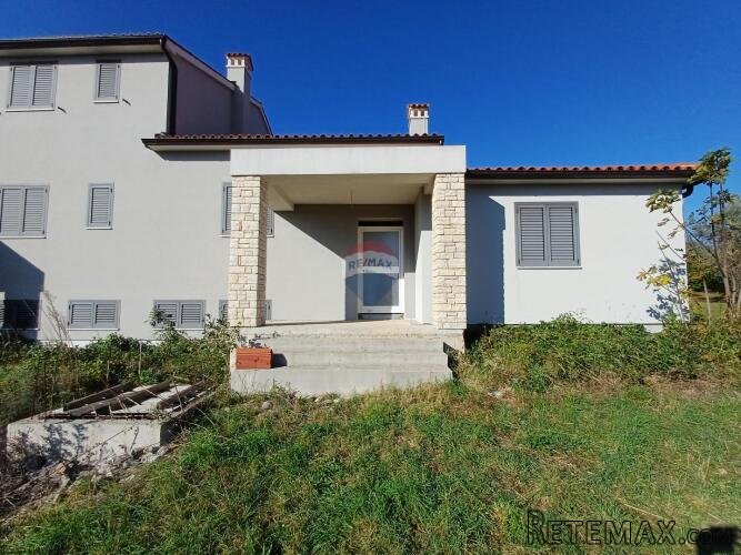 Istra, Veliki Vareški, kuća i maslinik na 12000 m2 - 2