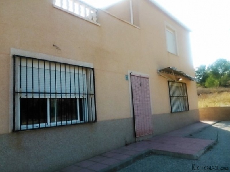 Monovar, Alicante - 3 Bed Semi-Detached..