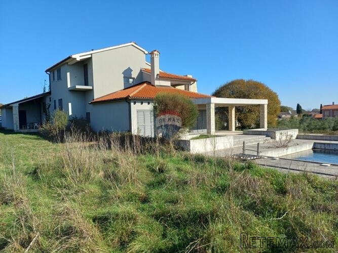 Istra, Veliki Vareški, kuća i maslinik na 12000 m2 - 3