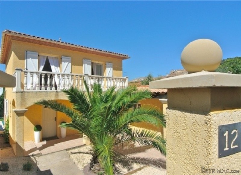 Pretty Villa With Pool And Views - 2