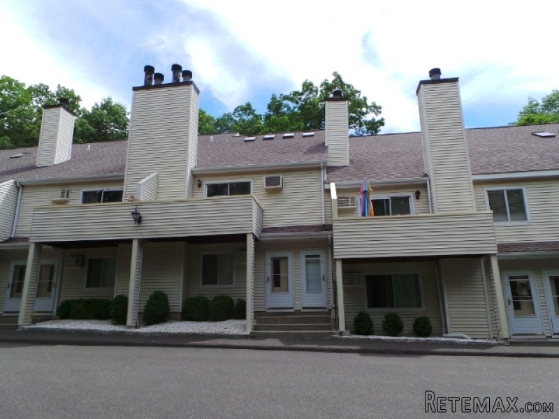 2a Jeanette Street Unit 68 Danbury, CT..