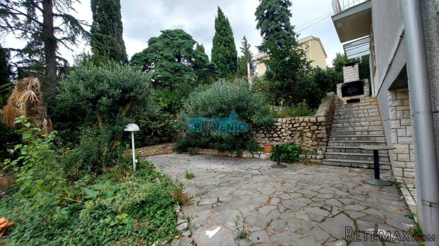 Selce, kuća 150 metara od mora sa velikom okućnicom - 4