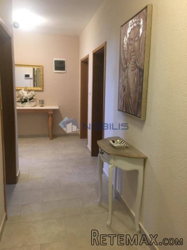 Šibenik, Vodice, 3 apartmana + suteren, vrt, parking mjesta - 6