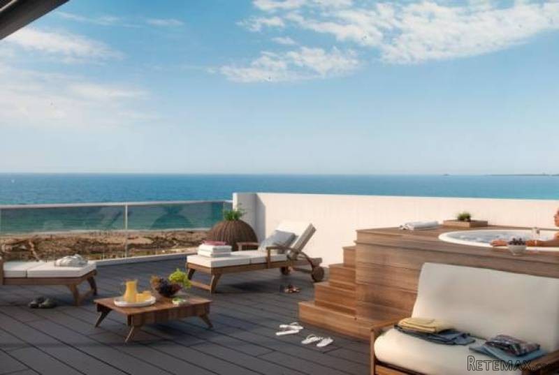 3 Bedroom 2 Bathroom Penthouse In..