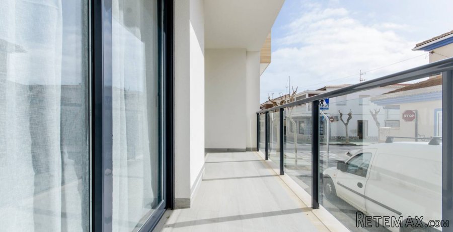 Los apartamentos están ubicados en Torre de la Horadada, a.. - 2