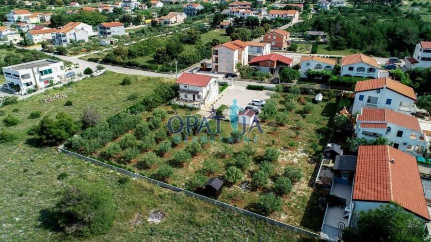 Vir, samostojeca kuca sa velikom okucnicom - 2