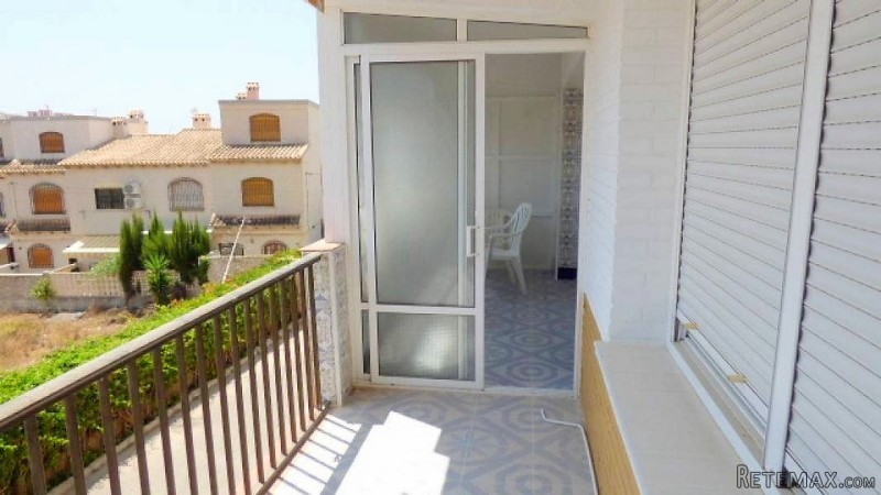 3 bedroom, 1 bathroom Apartment, (build..