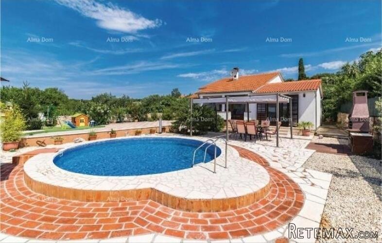 Prizemna kuća s bazenom na mirnoj lokaciji, Pula - 3
