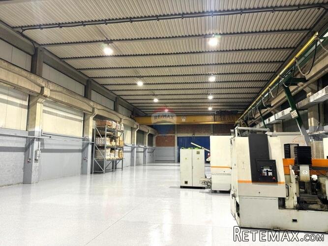Sesvete, Popovec - hala 750 m2, kran 15 t + vanjski prostor - 3