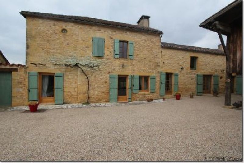 Country House with Hilltop Position