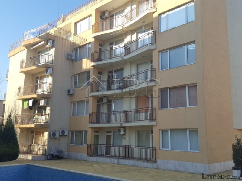 Large 1-bedroom apartment for sale, 200..