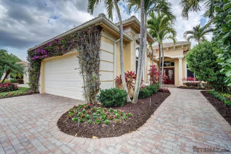 146 Esperanza Wy, Palm Beach Gardens..