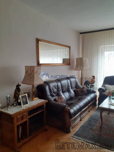 Zaprešić, Brdovec, dvije kuće, ukupno 360m2, okućnica 1500m2 - 8