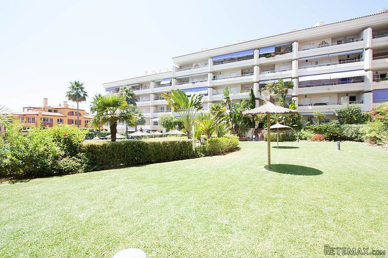4 bedroom PentHouse For Sale: Marbella