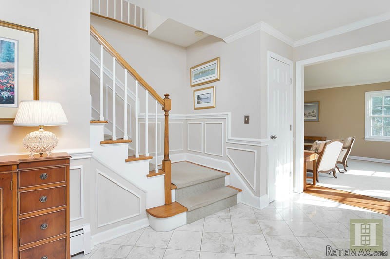5 bedroom House For Sale: 390 MIDDLESEX.. - 2