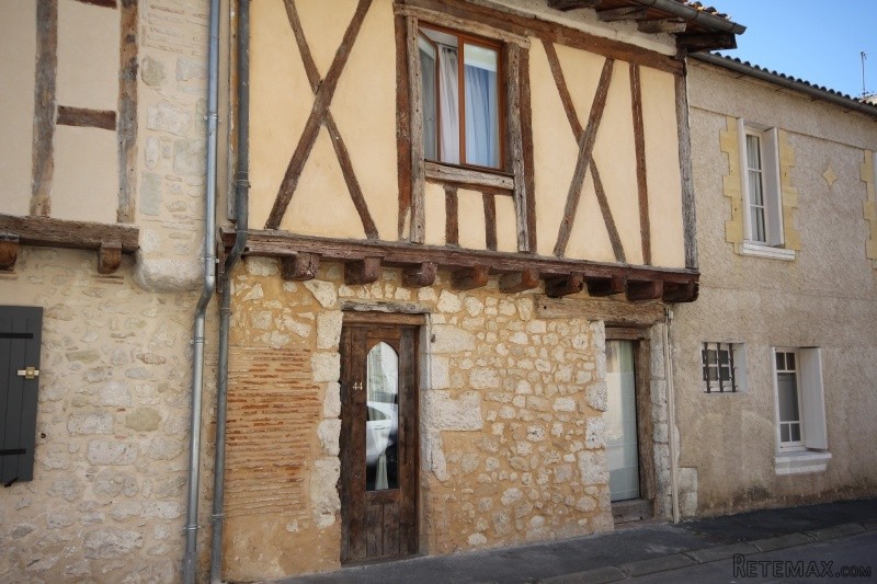 Stunning 3-bed townhouse, stylishly..