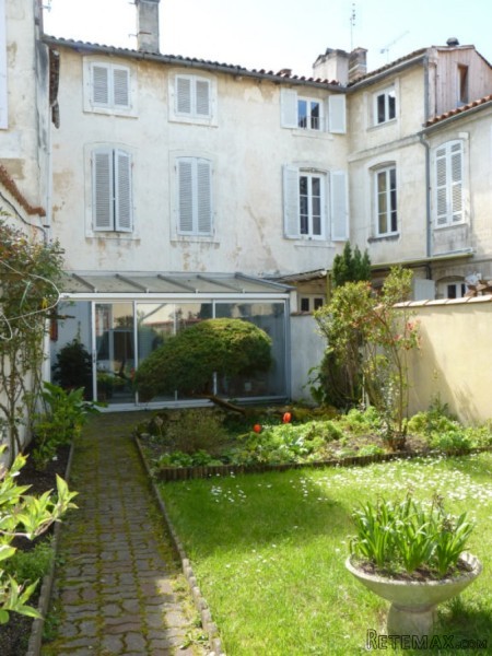 Townhouse For Sale St Jean D'Angely - 2
