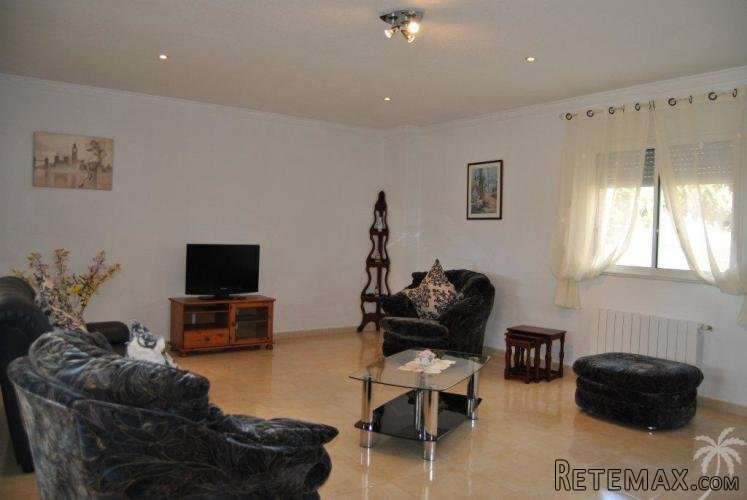 This fantastic villa is located in a luxurious villa.. - 2
