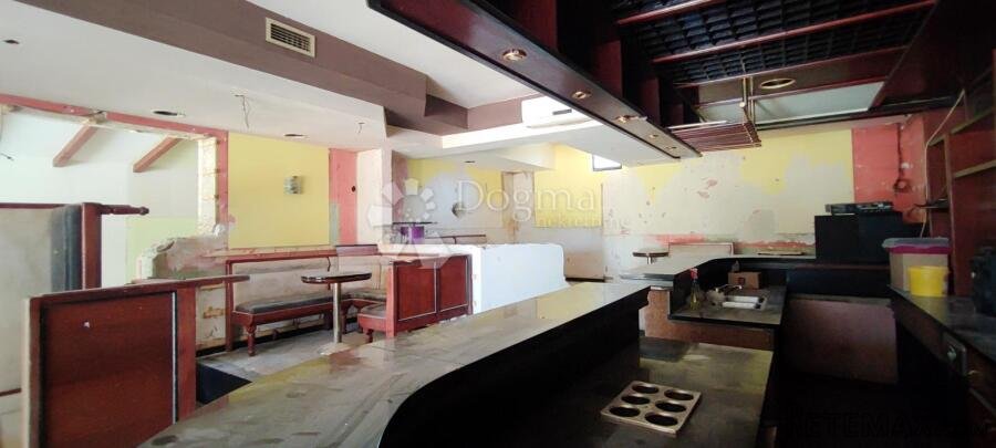 Poslovno stambena kuća u centru Križa s zemljištem 1200m2 - 3