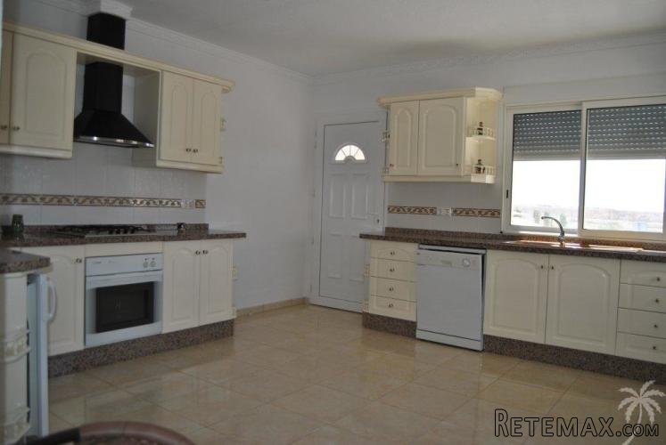 This fantastic villa is located in a luxurious villa.. - 3