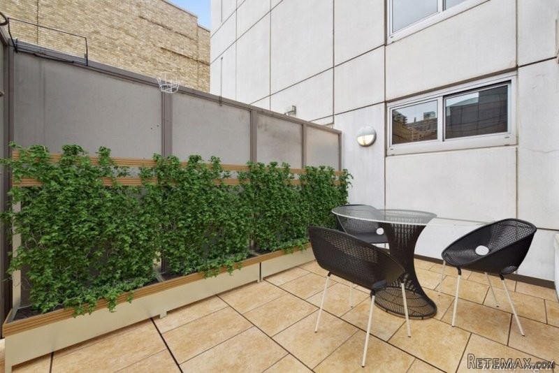 Condo - New York State - For Sale