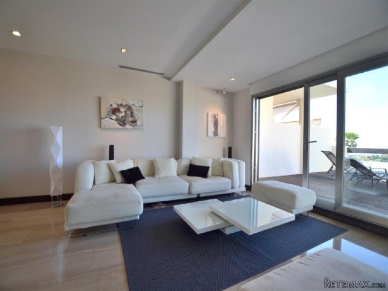 2 Bedroom Apartment For Sale In La..