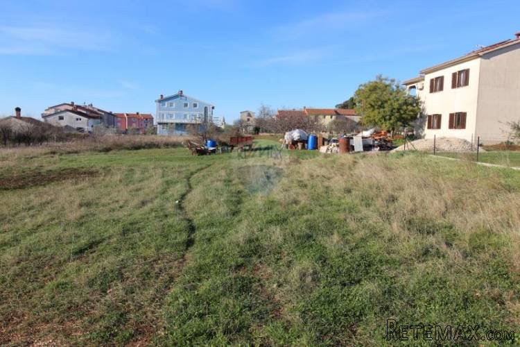 Građevinski teren za višestambenu izgradnju - 2