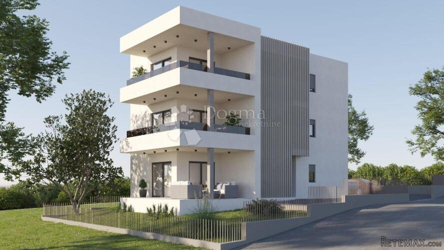 Vodice - trosoban stan sa prekrasnim pogledom na more S2 - 3