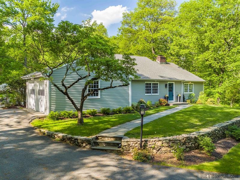4 bedroom House For Sale: 27 Kinnicutt.. - 2