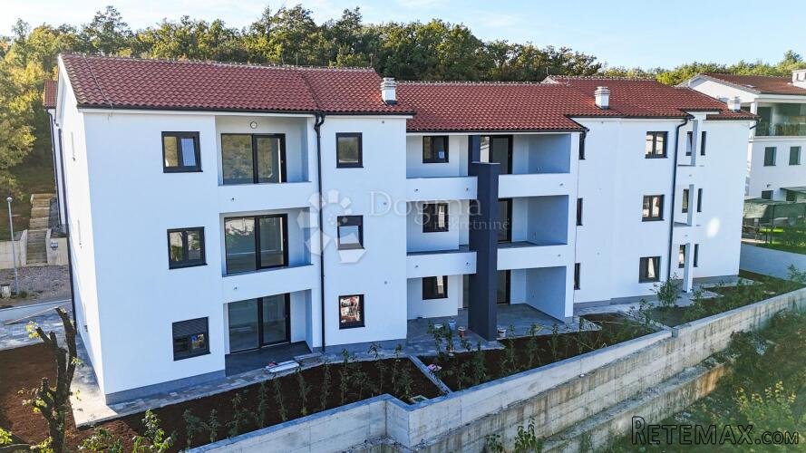 APARTMAN S OKUĆNICOM - ČIŽIĆI NOVOGRADNJA