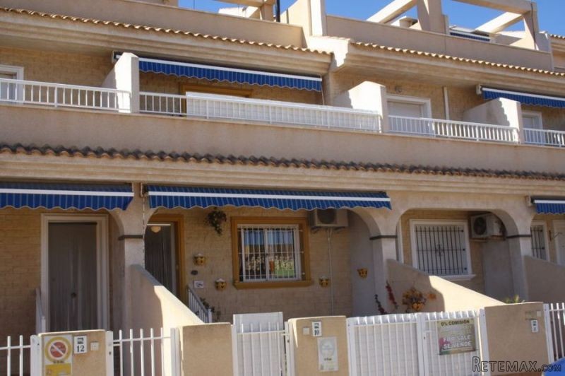Townhouse for sale in Los Nietos