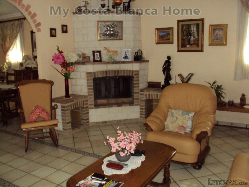 Impressive 5 Bed Villa For Sale In.. - 2