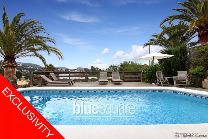 Stunning villa within walking distance..