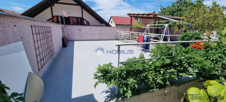 Zagreb, Kustošija, stan, prizemlje, 100m2 sa dvije terase - 4