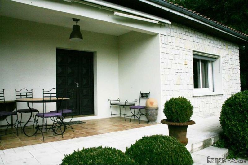 5 Bedrooms - Villa - For Sale - 2