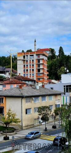 Trosoban stan Cazin centar 82.80 m2 - 12