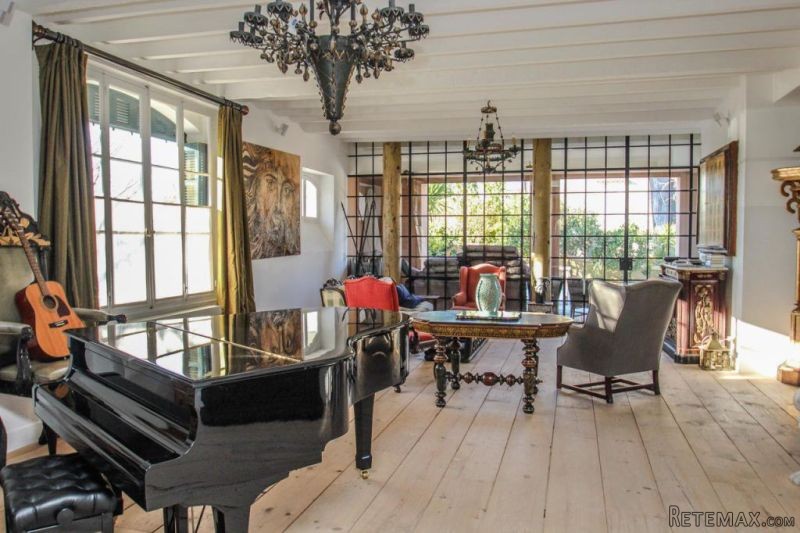 Sale Mansion - Claviers