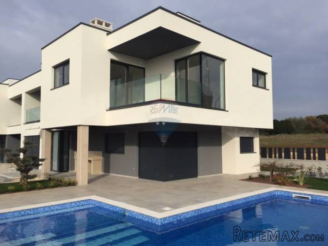 Prekrasna vila s bazenom, 500m od plaže - 4