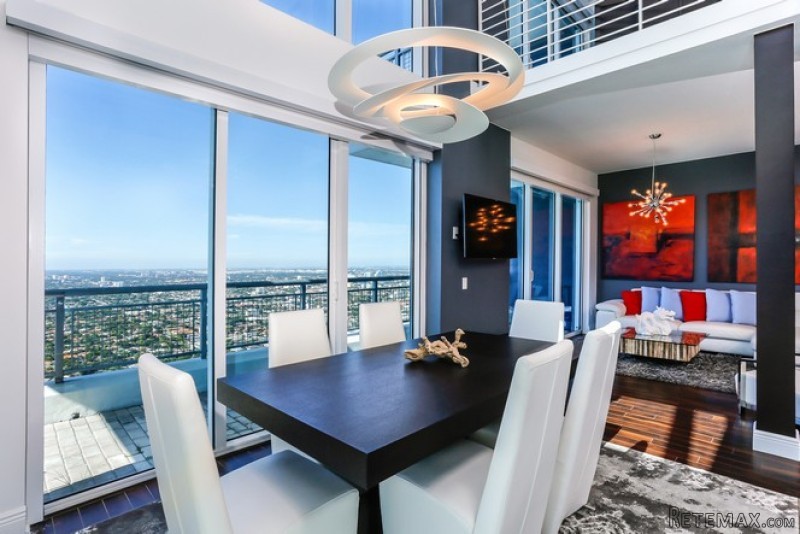 2 bedroom Flat For Sale: 60 SW 13th St..