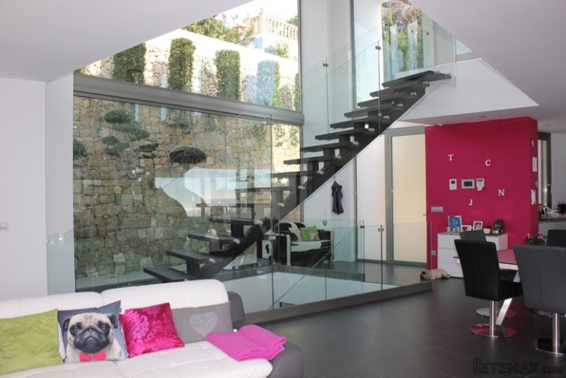 5 Bedrooms - Villa - Alicante - For Sale
