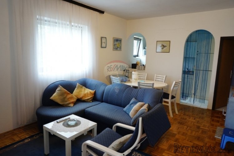 KUĆA U BARBARIGI S 3 APARTMANA NA VELIKOJ OKUĆNICI - 4