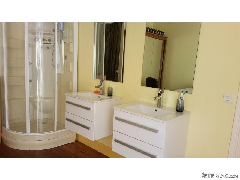 Huge 4 Bed Apartment In The Prestigious..